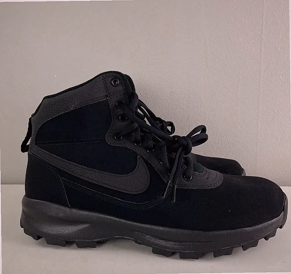 Size 10.5 - Nike Triple Black High Top Hiking Boots Manoadome 844358-003 Mens